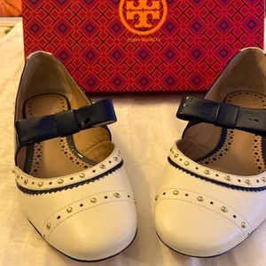 Tory Burch Caterina  Mary  Jane Ballet flats in cream leather & Navy patent New